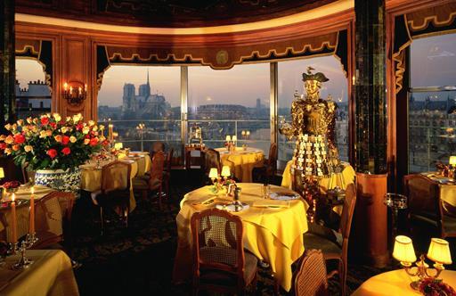 The famous Canardier sculpture in the dining room