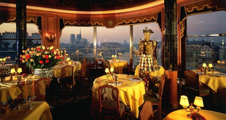 The famous Canardier sculpture in the dining room