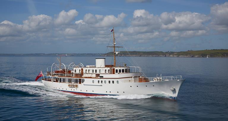 classic yacht malahne