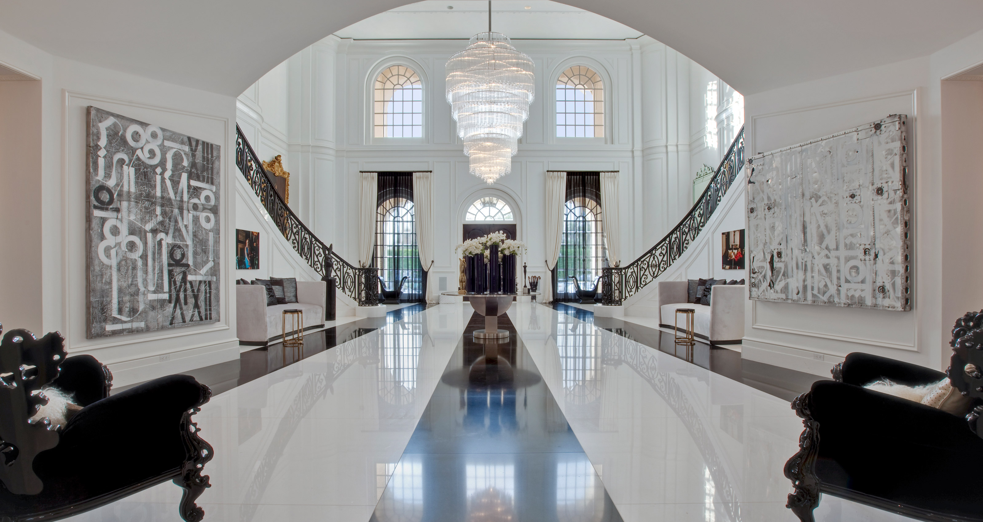 The Manor, Los Angeles