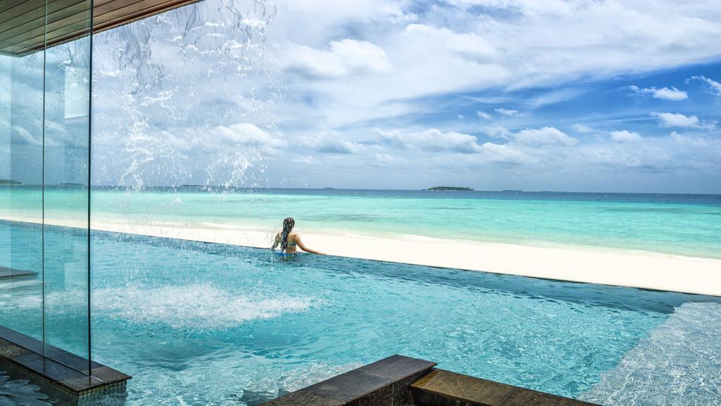 Four Seasons Maldives at Landaa Giraavaru | Centurion Magazine