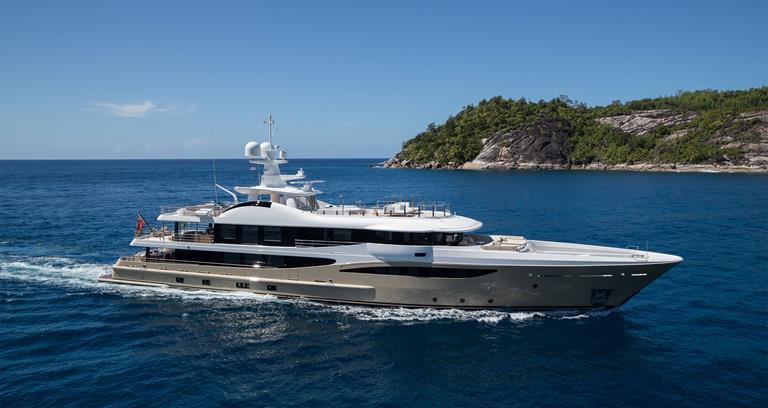 Imperial Yachts: LILI