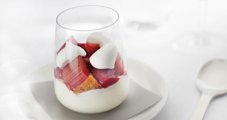 Gingerbread with baked rhubarb, meringue and vanilla yoghurt