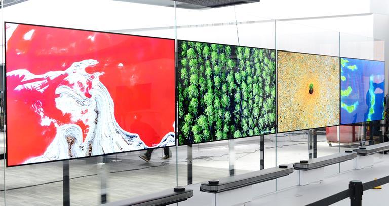 LG SIGNATURE OLED W "Wallpaper" TV