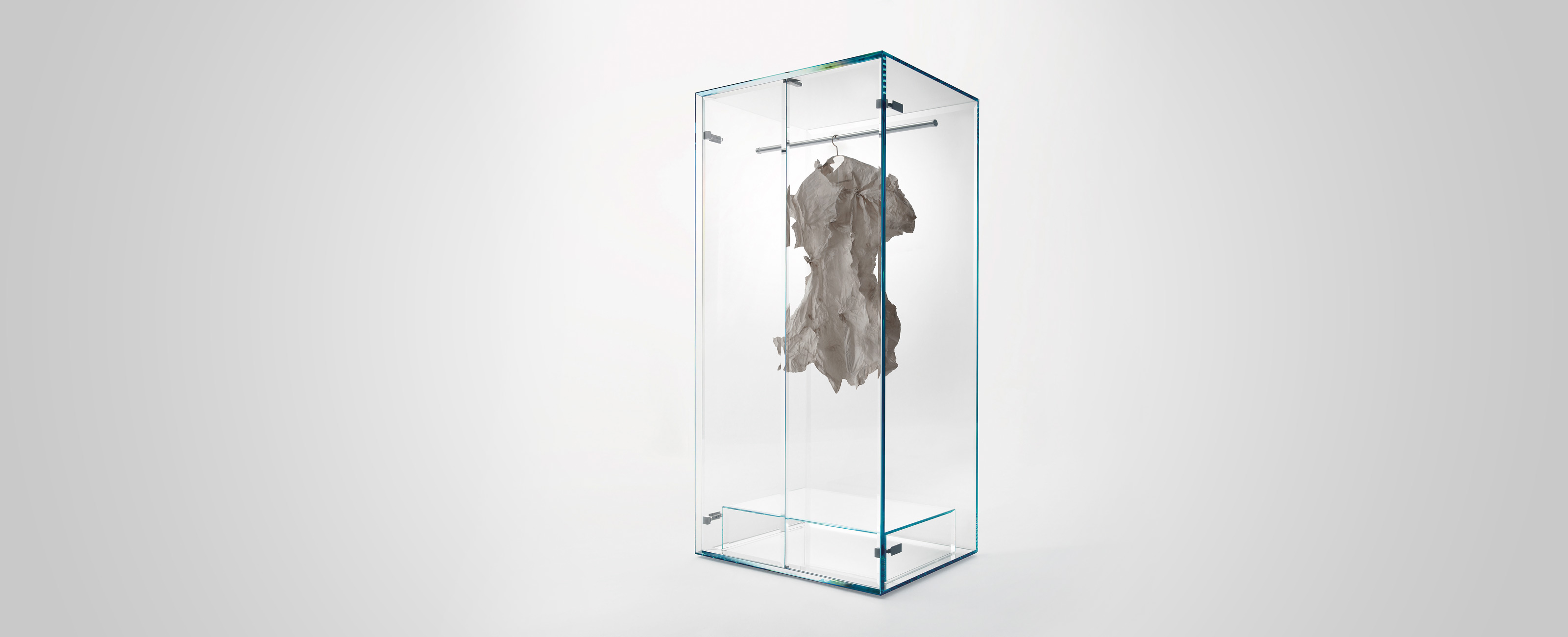  3. Glas Italia PRISM wardrobe